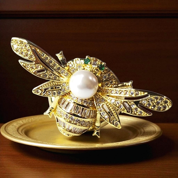 Jewelry - 18k Gold Plated Bee Pearl Zircon Crystal Ring